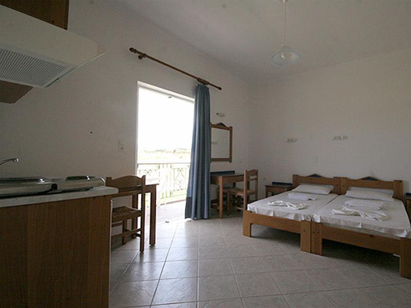 Mediterranean Hotel & Apartments Kissamos Exterior photo