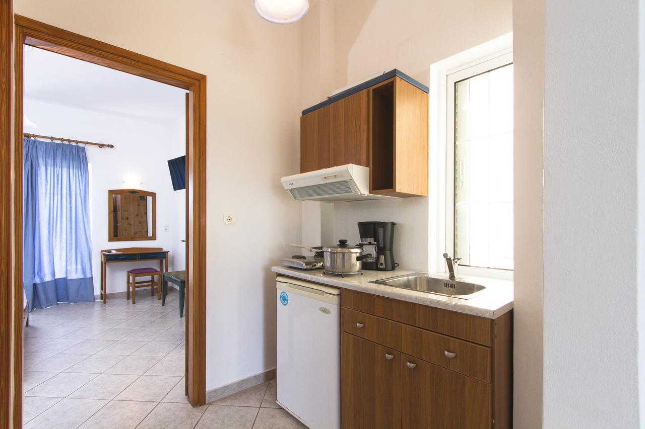 Mediterranean Hotel & Apartments Kissamos Exterior photo