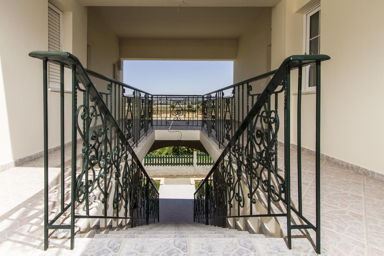 Mediterranean Hotel & Apartments Kissamos Exterior photo