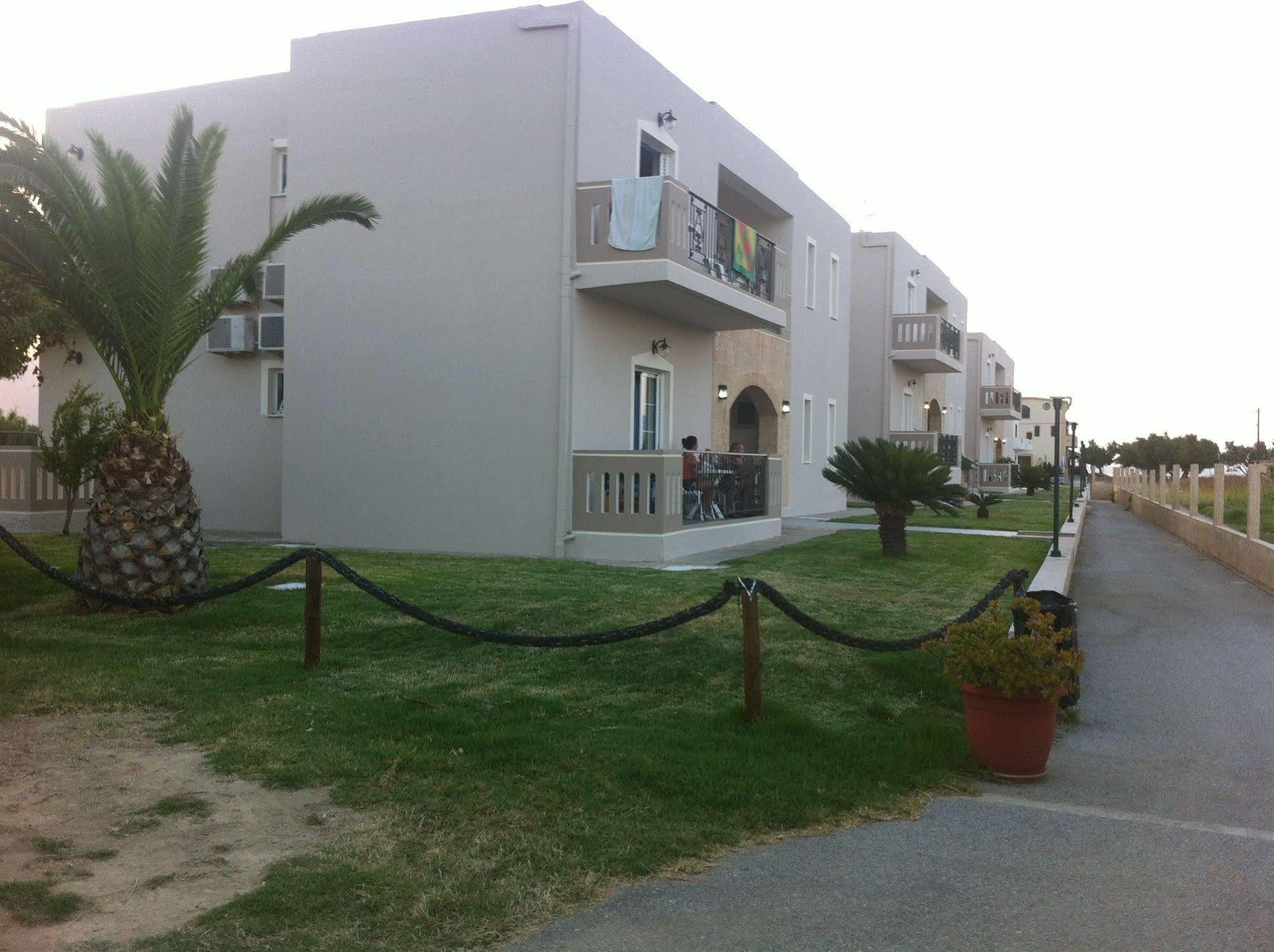 Mediterranean Hotel & Apartments Kissamos Exterior photo