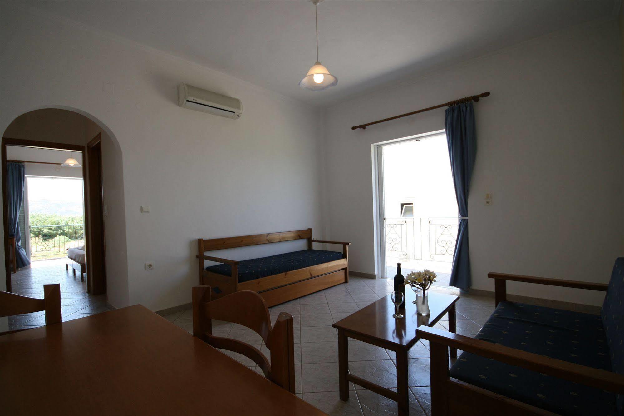 Mediterranean Hotel & Apartments Kissamos Exterior photo