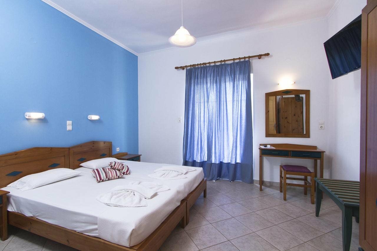 Mediterranean Hotel & Apartments Kissamos Exterior photo