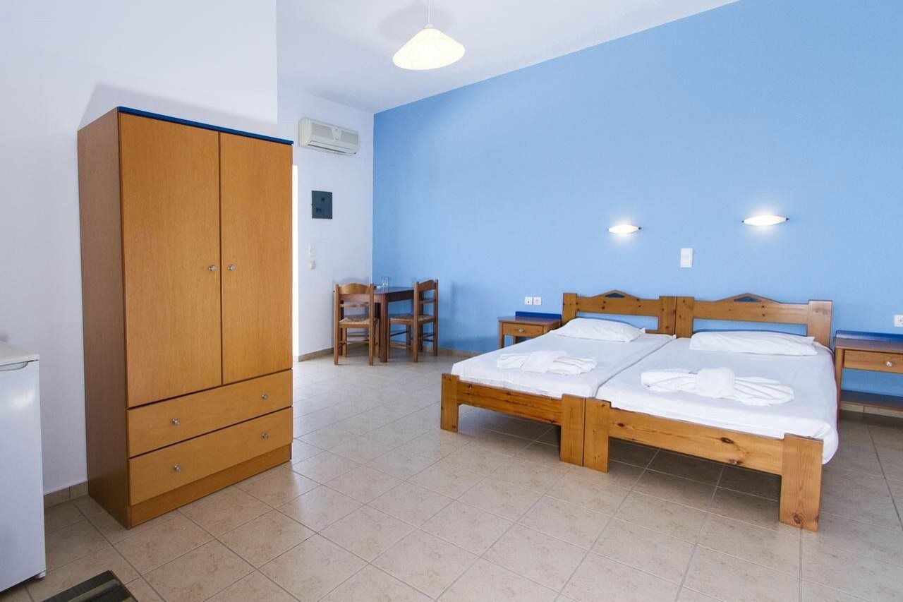 Mediterranean Hotel & Apartments Kissamos Exterior photo